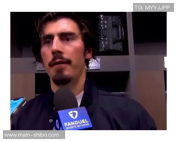 哈克斯称赞拉松为球队活力担当13中9砍下21分表现出色