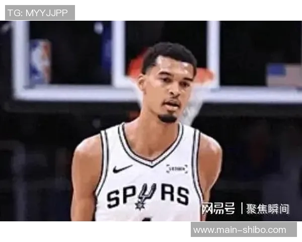 米奇约翰逊强调文班是球队基石但他渴望团队合作而非孤军奋战