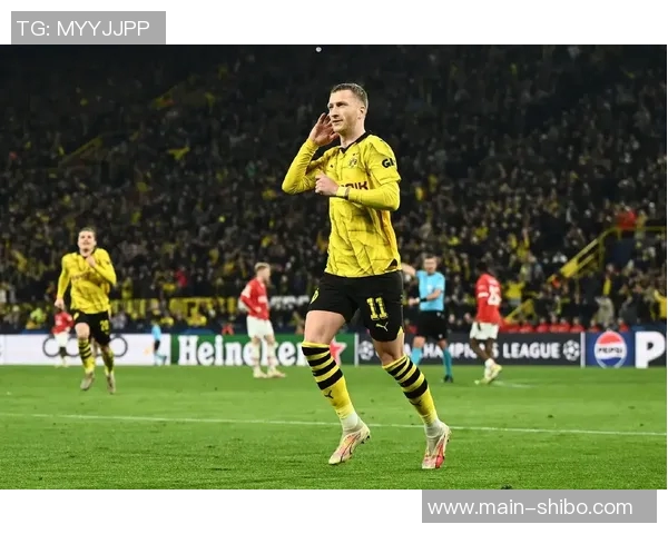 多特蒙德向球迷致敬免费赠送罗伊斯印号主场球衣活动启动