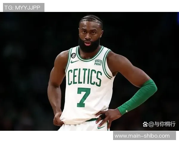 合力进攻展现实力首节杰伦布朗与普理查德双双贡献10分助力球队 合力进攻展现实力首节杰伦布朗与普理查德双双贡献10分助力球队